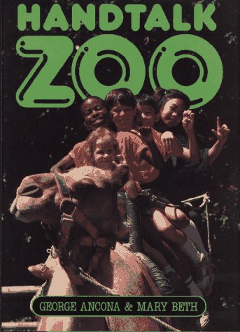 Handtalk Zoo N/A 9780027008012 Front Cover