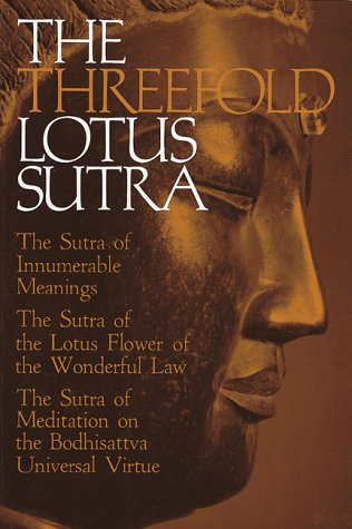 Threefold Lotus Sutra The Sutra of Innumerable Meanings - The Sutra of the Lotus Flower of the Wonderful Law - The Sutra of Meditation on the Bodhisattva Universal Virtue N/A 9784333002085 Front Cover