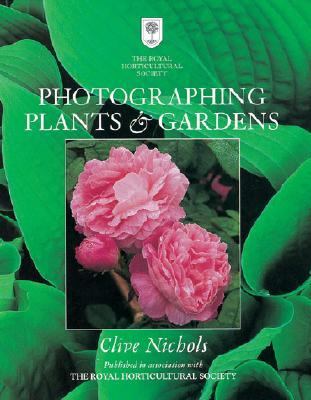 Photographing Plants and Gardens   1998 9780715307151 Front Cover
