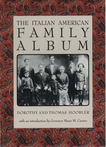 Italian American Family Album   1994 (Reprint) 9780195124200 Front Cover
