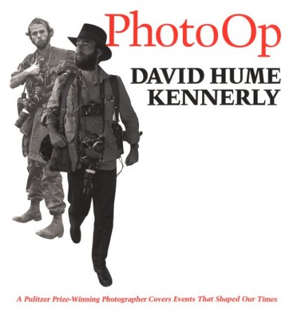 Photo Op A Pulitzer Prize-Winning Photographer Covers Events That Shaped Our Times  1995 9780292743236 Front Cover