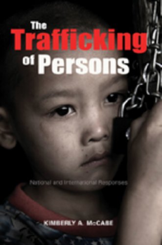 Trafficking of Persons National and International Responses  2008 9780820463278 Front Cover