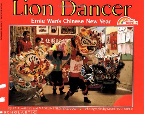 Lion Dancer Ernie Wan's Chinese New Year N/A 9780590430470 Front Cover
