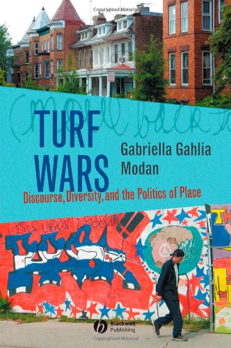 Turf Wars Discourse, Diversity, and the Politics of Place  2007 9781405129558 Front Cover