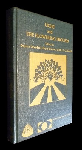 Light and The Flowering Process  1984 9780127219608 Front Cover
