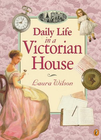 Daily Life in Victorian England  N/A 9780140563689 Front Cover