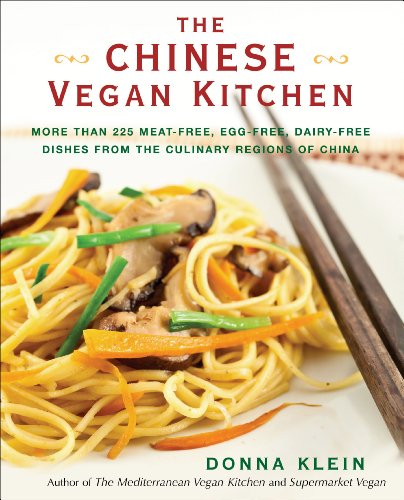 Chinese Vegan Kitchen More Than 225 Meat-Free, Egg-free, Dairy-free Dishes from the Culinary Regions of China: a Cookbook  2012 9780399537707 Front Cover