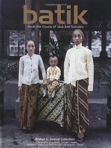Batik From the Courts of Java and Sumatra  2004 9780794602710 Front Cover