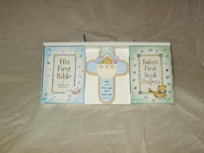 His First Bible and Cross Boxed Gift Set   2003 9780310600725 Front Cover