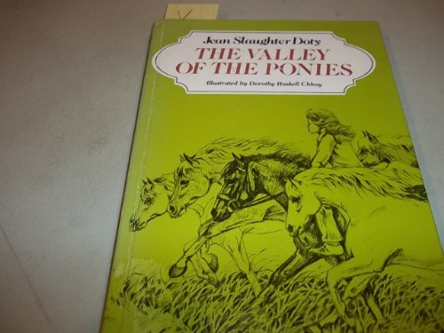Valley of the Ponies   1982 9780027327908 Front Cover