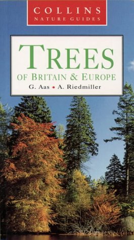 Collins Nature Guide Trees  1994 9780002199933 Front Cover