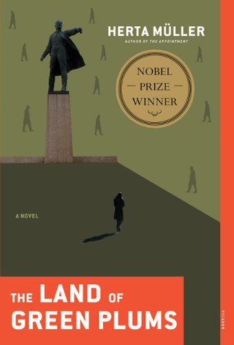 Land of Green Plums A Novel N/A 9780312429942 Front Cover