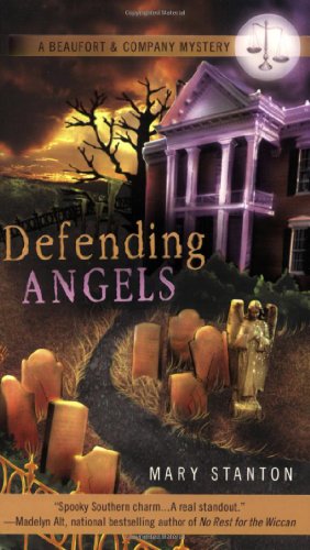 Defending Angels  N/A 9780425224984 Front Cover