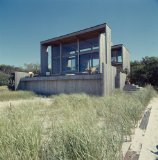 Fire Island Modernist: Horace Gifford and the Architecture of Seduction  9781938922091 Front Cover