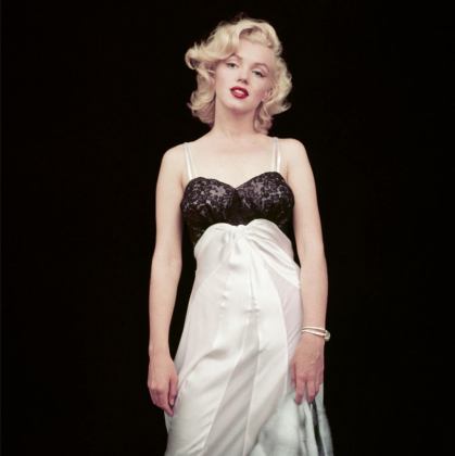 Essential Marilyn Monroe (reduced Size) Milton H. Greene: 50 Sessions  9781788840361 Front Cover