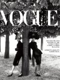 In Vogue An Illustrated History of the World's Most Famous Fashion Magazine  9780847839452 Front Cover