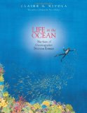 Life in the Ocean The Story of Oceanographer Sylvia Earle  9780374380687 Front Cover