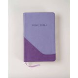 KJV Personal Size Giant Print Reference Bible  9781598563719 Front Cover