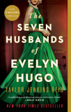 Seven Husbands of Evelyn Hugo A Novel  9781501161933 Front Cover